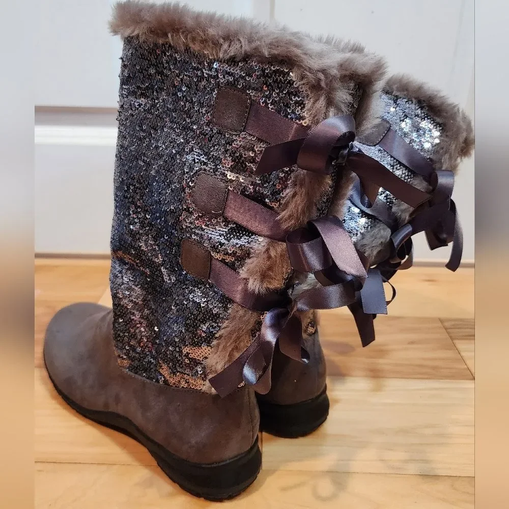 Joan Boyce Gray Sequin Faux Fur-Trimmed Lace Back Boots Size 7.5 Winter Fall